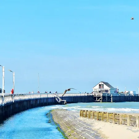 アパート Chic Urban Seaside Apartment, Cleaning Included ニーウポールト