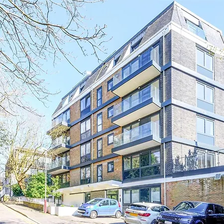 アパート Chic Urban Seaside Apartment, Cleaning Included ニーウポールト