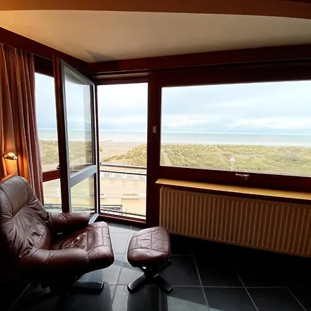 Chic Urban Seaside Apartment, Cleaning Included * ニーウポールト