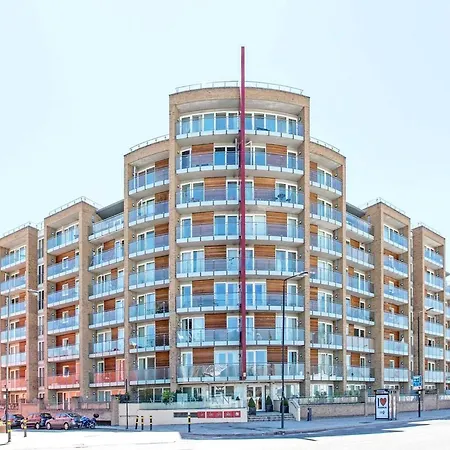 アパート Chic Urban Seaside Apartment, Cleaning Included *